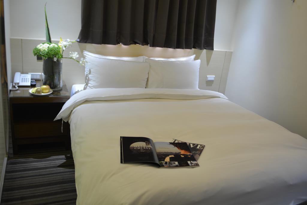 De Reve Express Hotel Чиай Сити Екстериор снимка