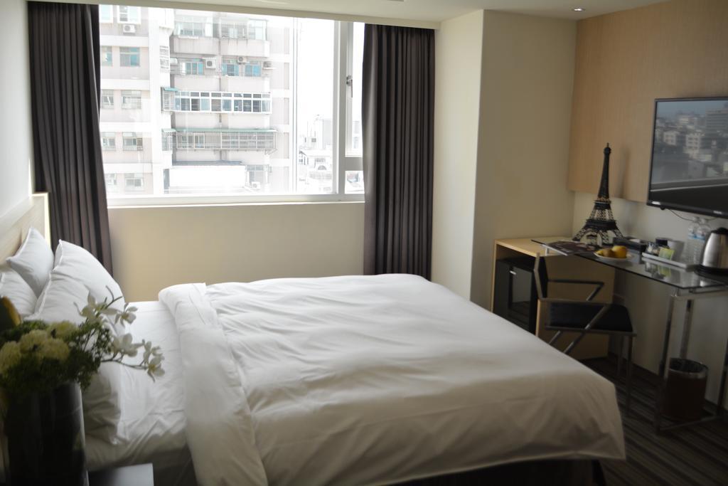 De Reve Express Hotel Чиай Сити Екстериор снимка