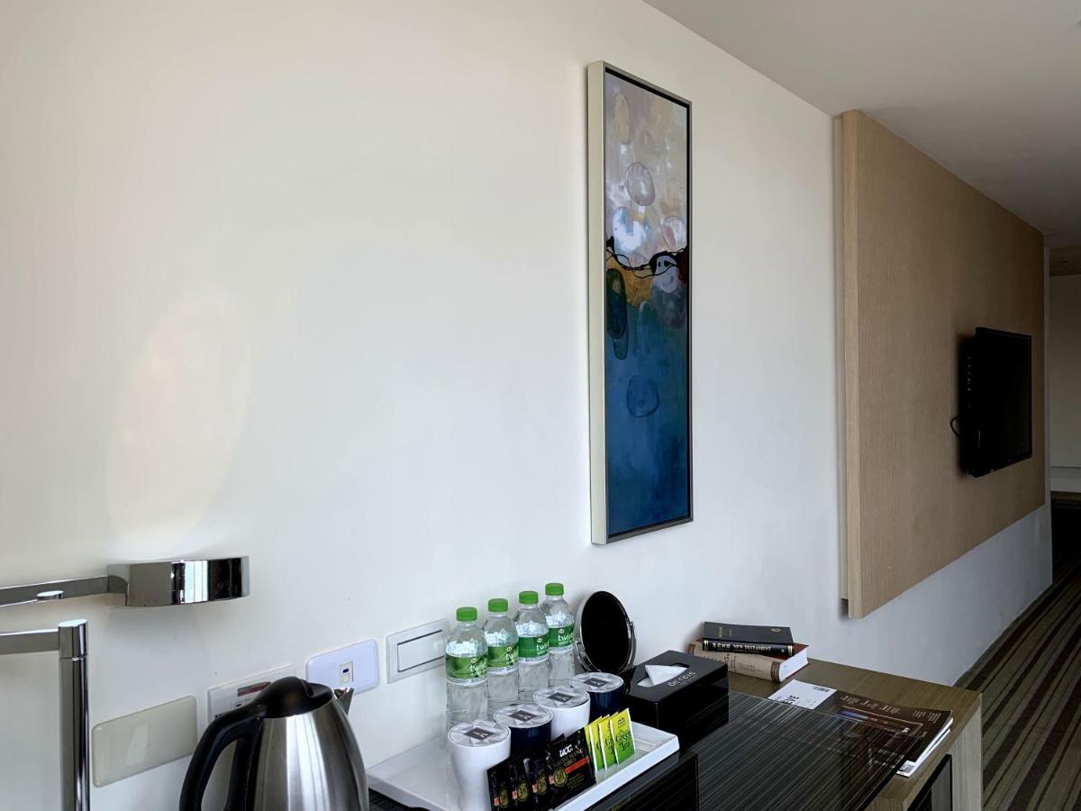 De Reve Express Hotel Чиай Сити Екстериор снимка