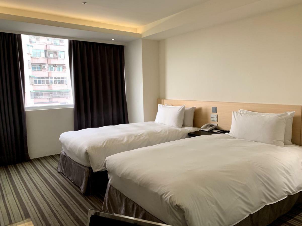 De Reve Express Hotel Чиай Сити Екстериор снимка