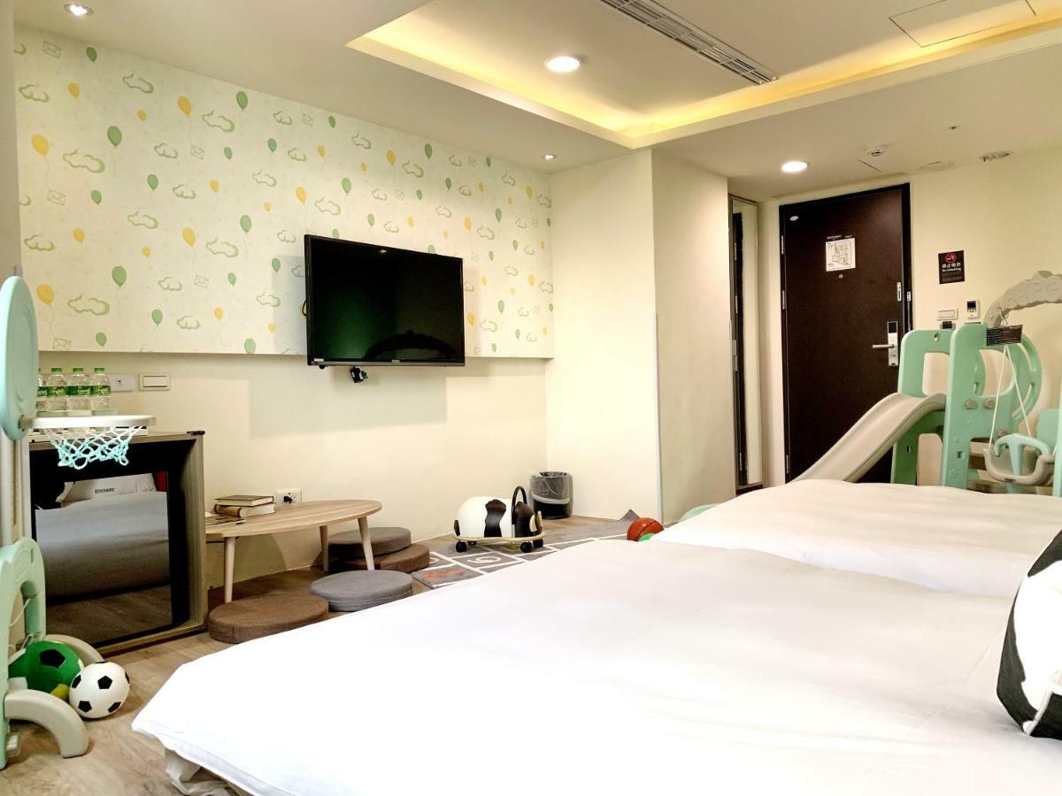 De Reve Express Hotel Чиай Сити Екстериор снимка